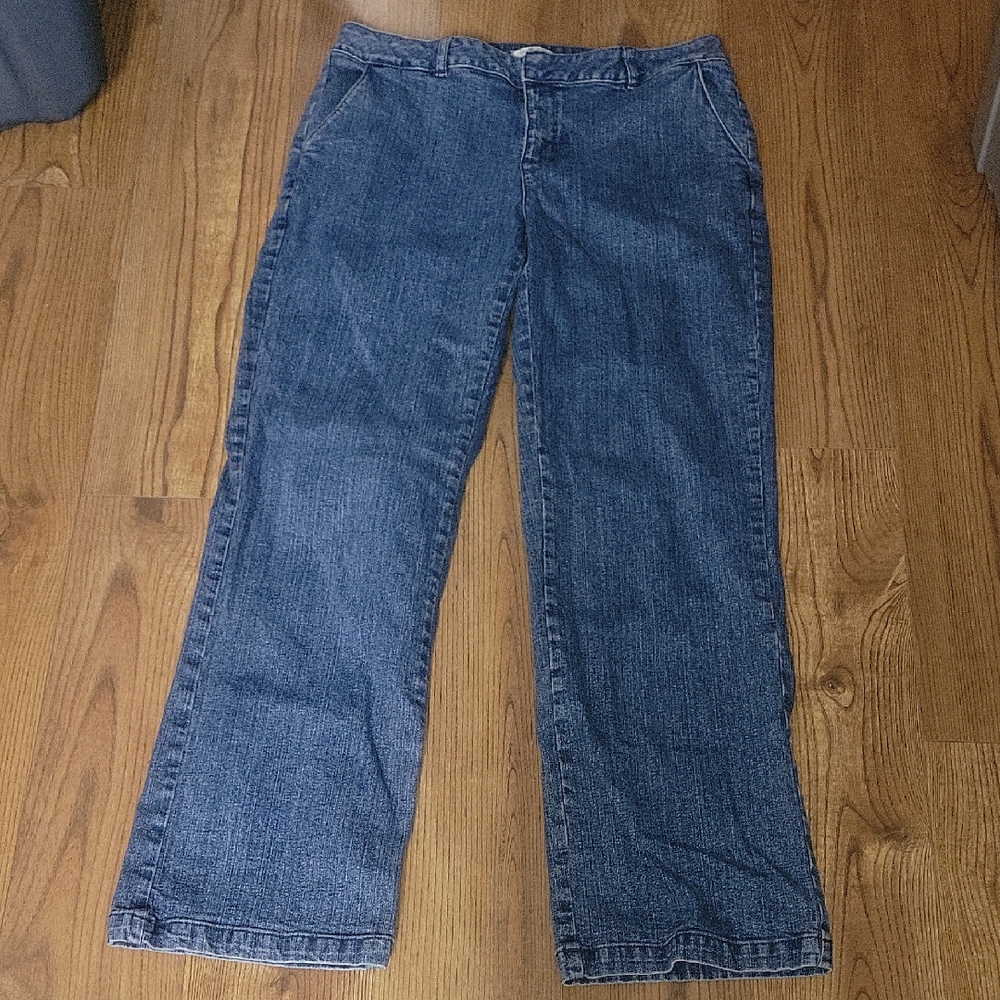 First Issue Liz Claiborne Company Sz 14 Classic Denim Straight Leg Jeans